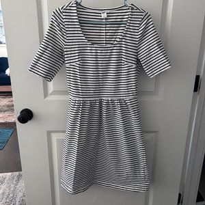 Old Navy Black & White Striped Dress Size Small